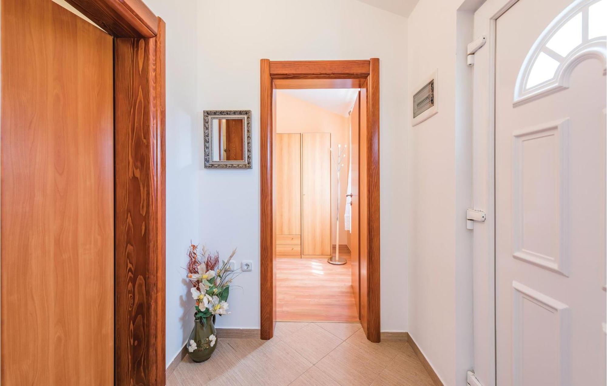 Awesome Home In Zminj With Wifi المظهر الخارجي الصورة