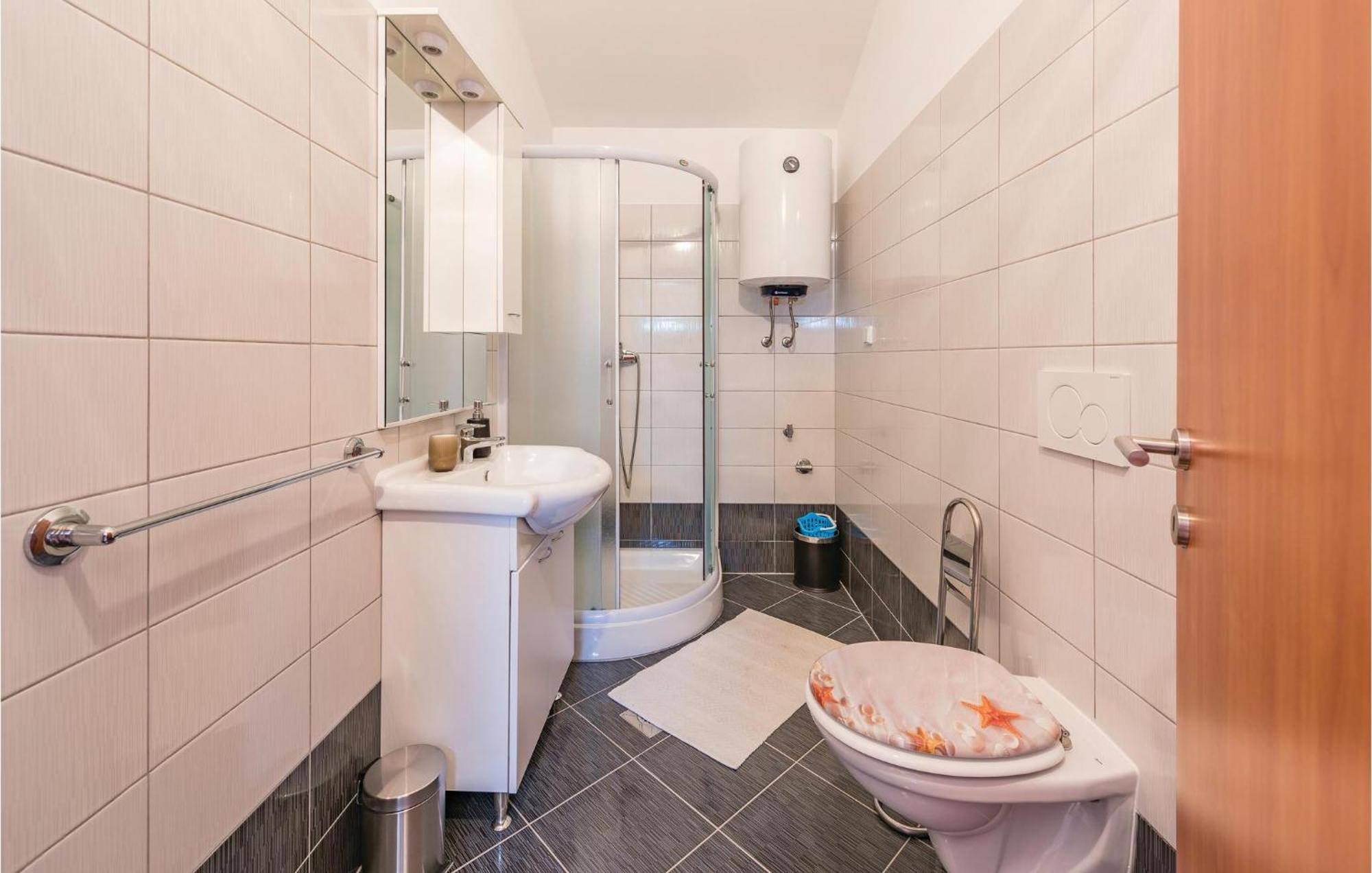 Awesome Home In Zminj With Wifi المظهر الخارجي الصورة