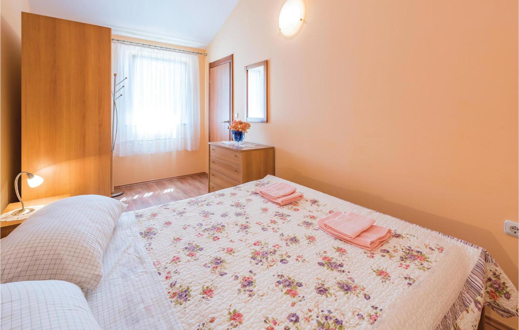Awesome Home In Zminj With Wifi المظهر الخارجي الصورة